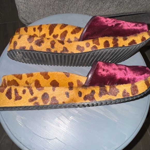 Naked Feet leopard print cow hair burgundy velvet closed platform mule size 5.5 - Picture 5 of 10